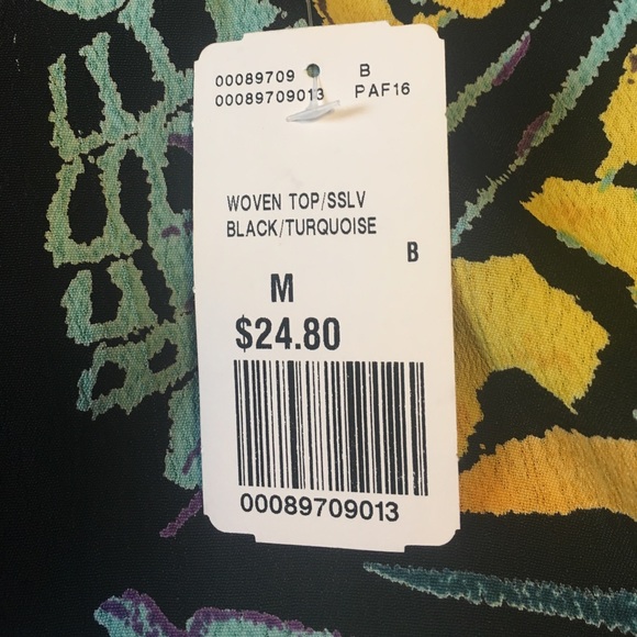 Forever 21 flirty summer blouse - Picture 5 of 7