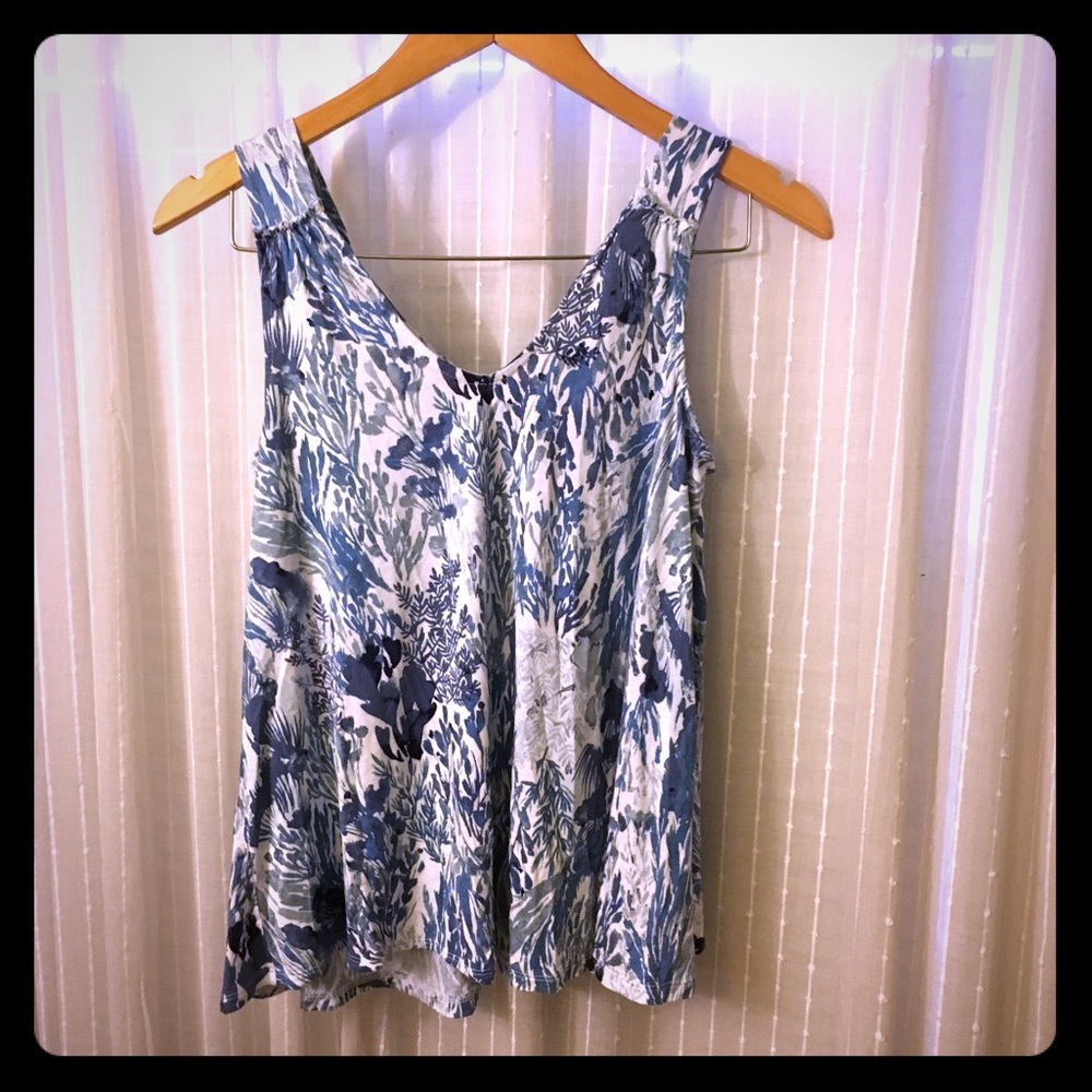 Floral print loose hanging tank top