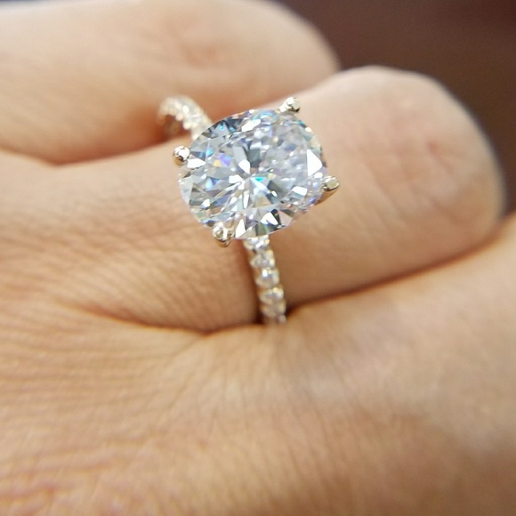 5ct 11x9mm Oval 14k Gold Diamond Engagement Ring - Picture 8 of 16