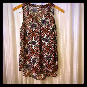 Chiffon sheer tank top with unique print