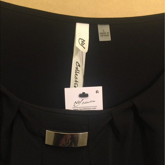 NY Collection Pleated Hardware Trim Top - Picture 3 of 5