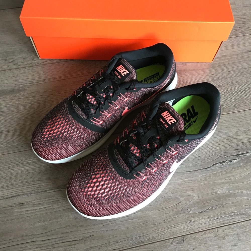 NWT Nike free rn Black - Picture 7 of 8