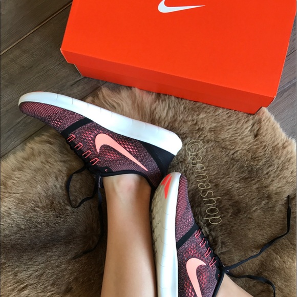 NWT Nike free rn Black - Picture 3 of 8