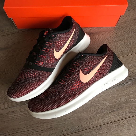NWT Nike free rn Black - Picture 6 of 8
