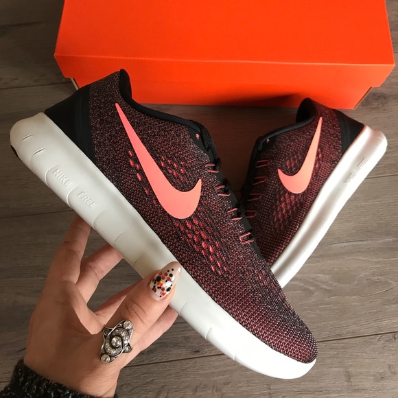 NWT Nike free rn Black - Picture 8 of 8
