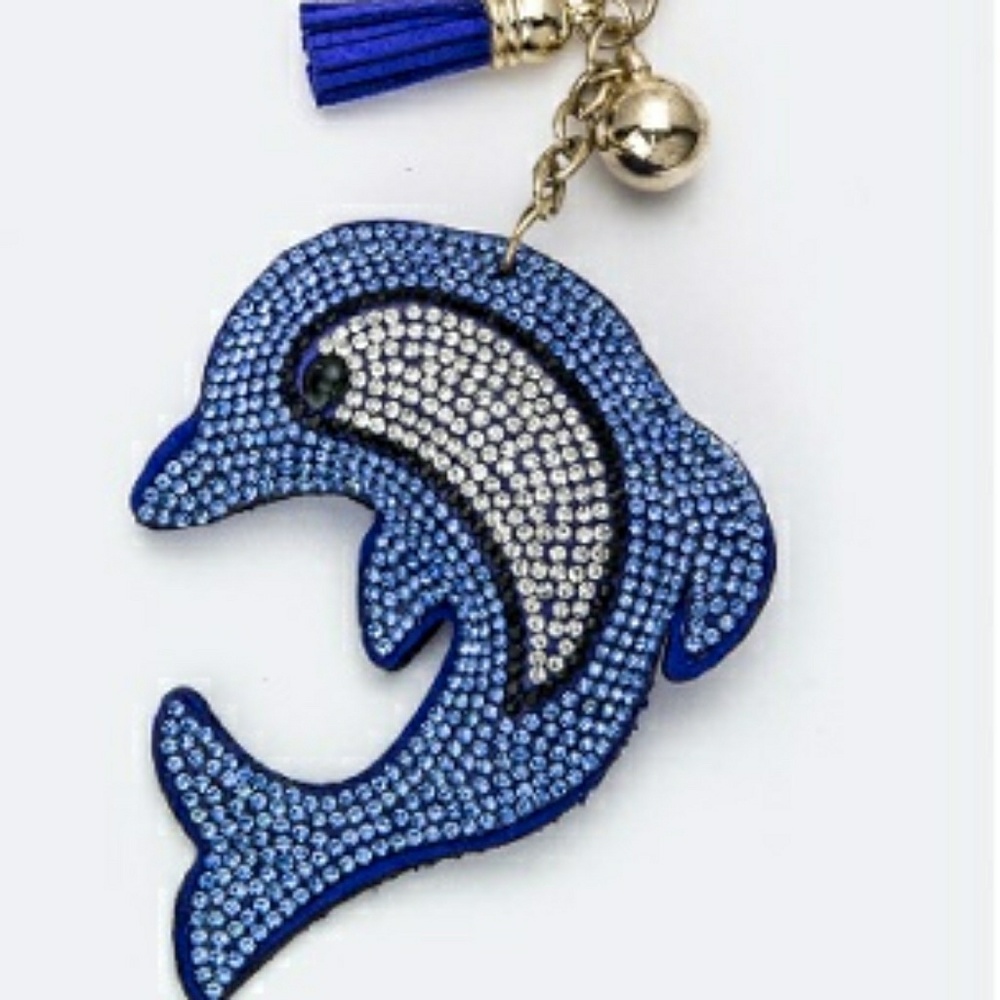 Dolphin key charm
