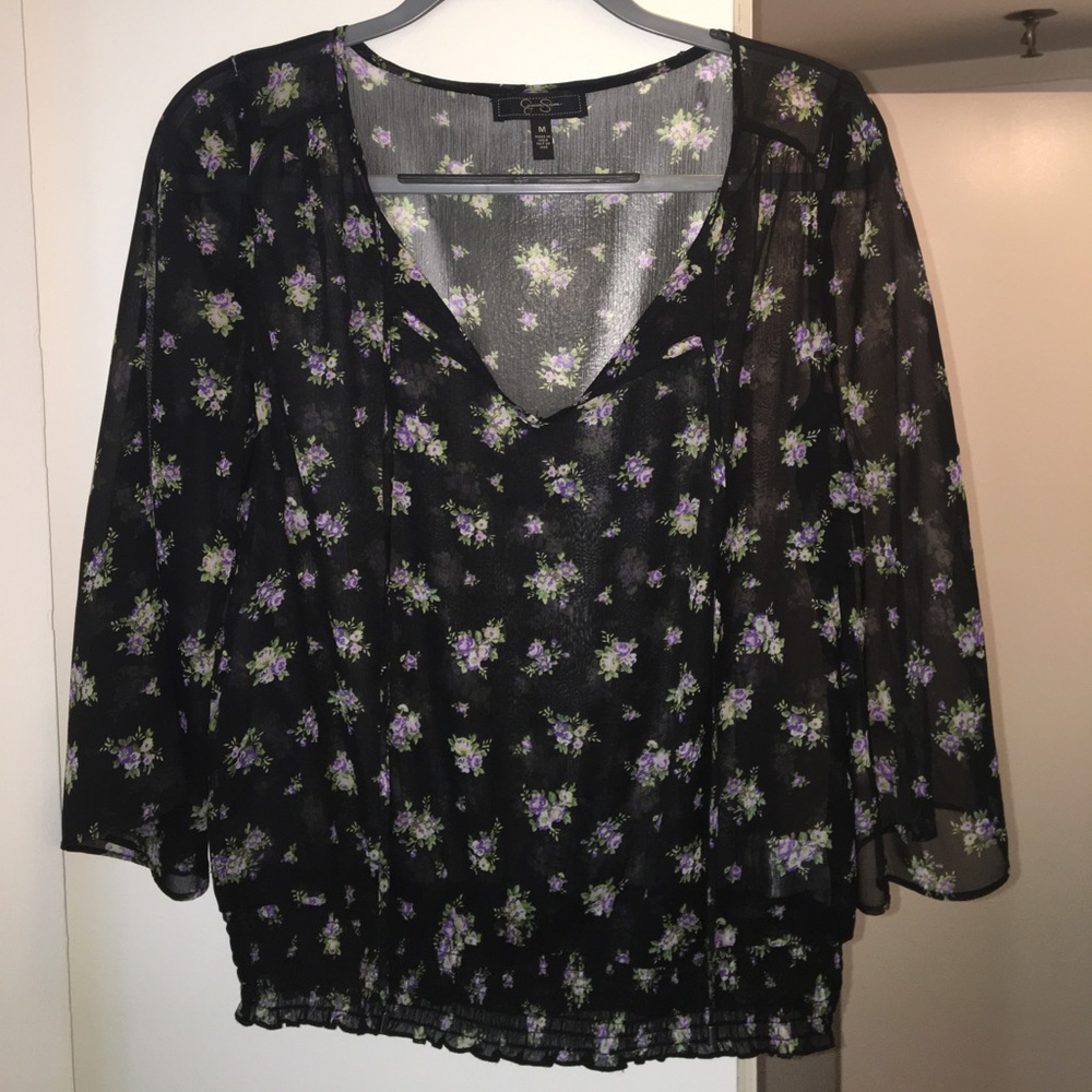 NEW top