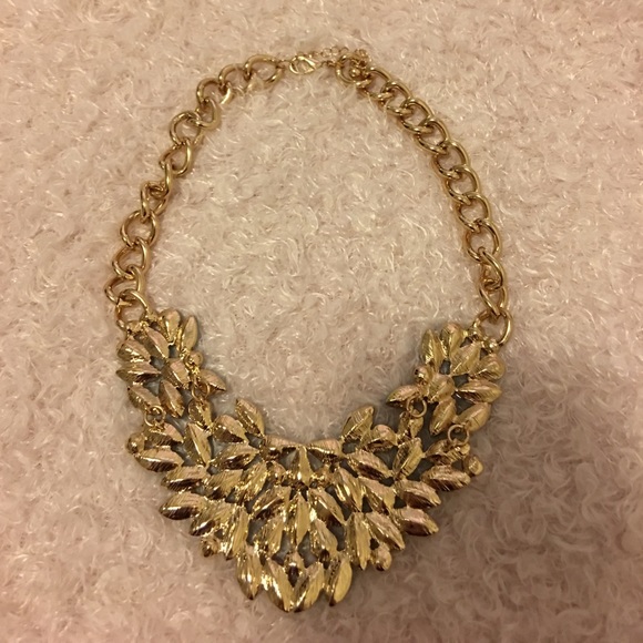 Necklace - Picture 3 of 4