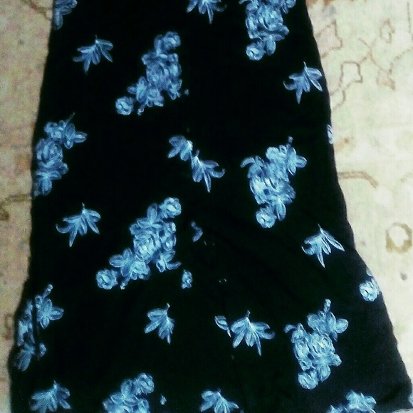 STUNNING 2PC CROP & MAXI - Picture 2 of 4