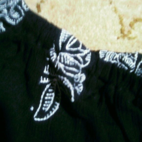 STUNNING 2PC CROP & MAXI - Picture 3 of 4