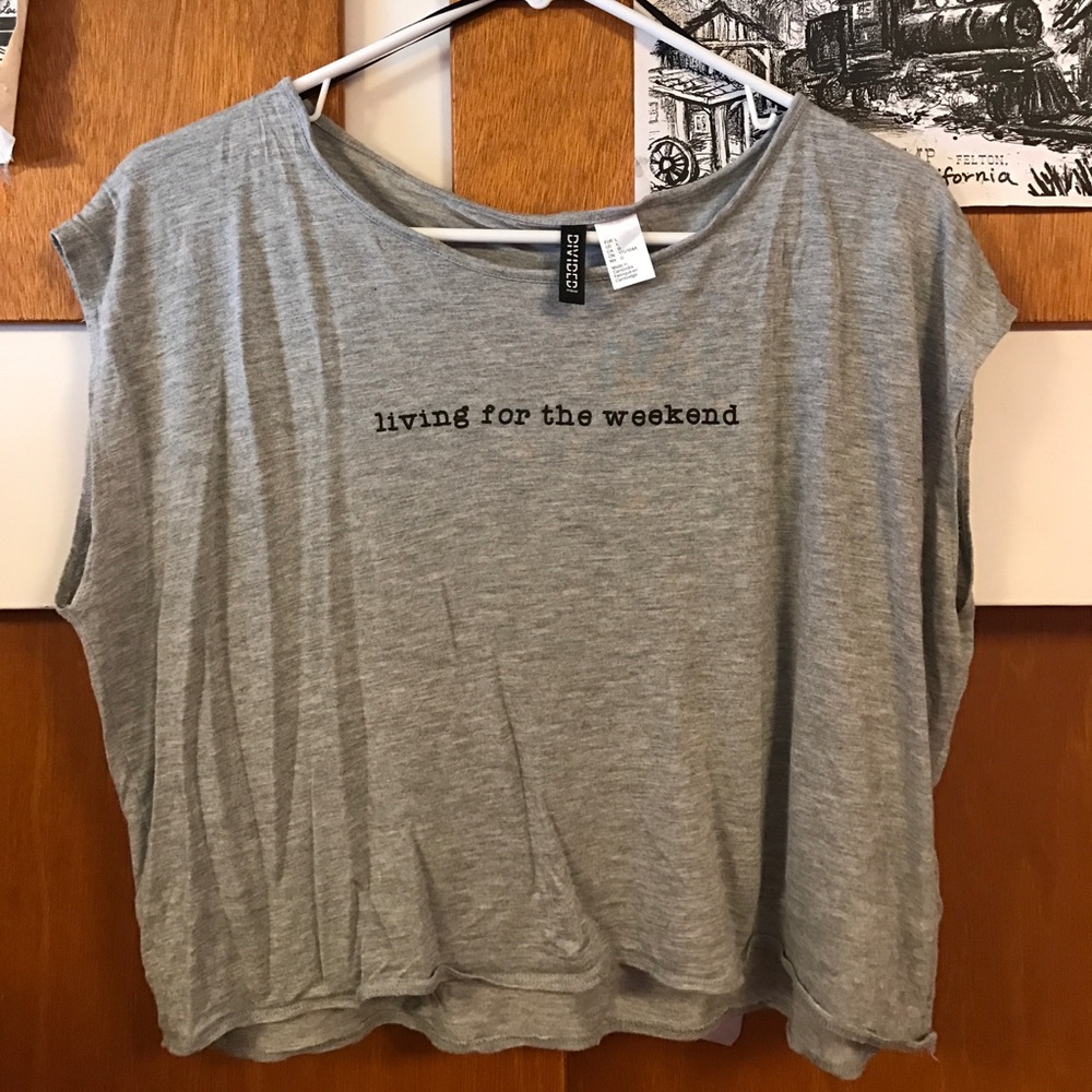 H&M Divided "Living for the Weekend" Crop Top