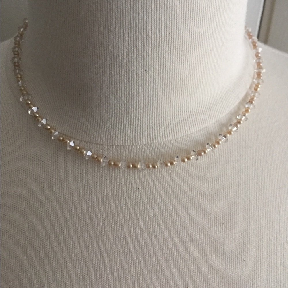 Beautiful vintage short necklace
