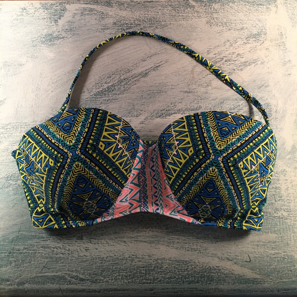Xhilaration molded bra cup tribal print bikini top