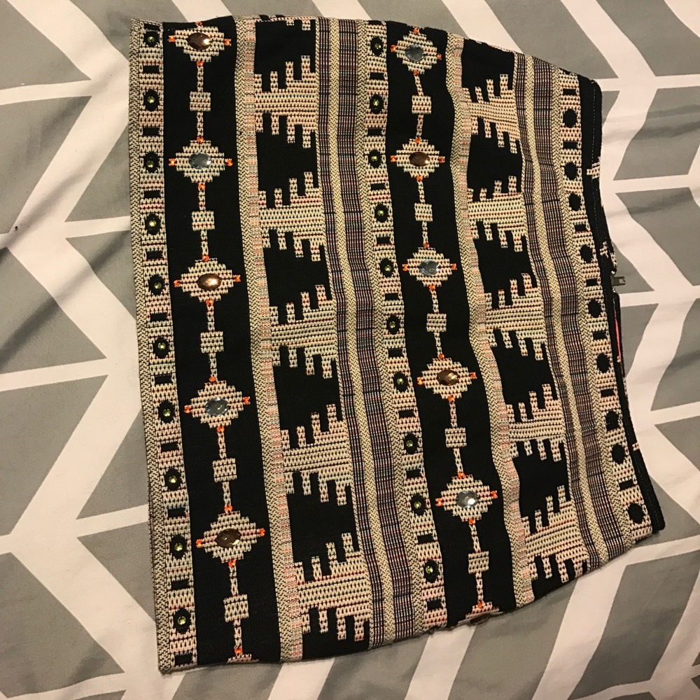 Cute body con skirt with tribal detail