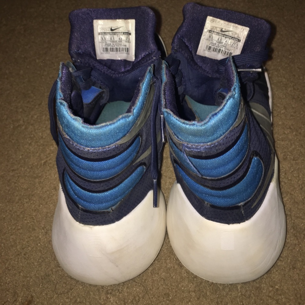 Nike Hyperdunk 2015 - Picture 2 of 4