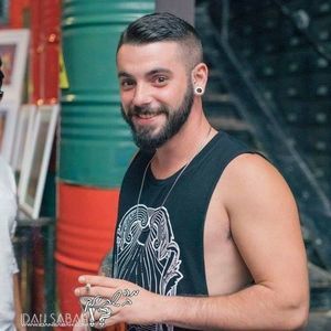 Meet your Posher, Lior