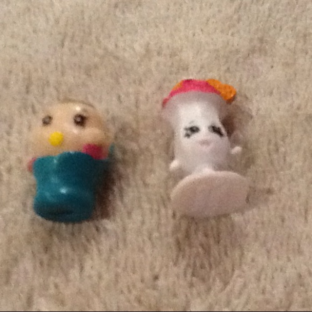 A squinky and a shopkin
