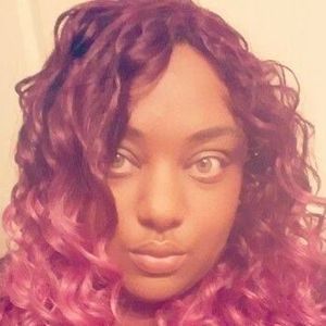 Meet your Posher, Latoya