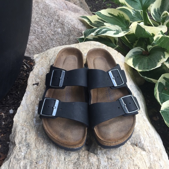 Birkenstock Shoes - Black Birkenstock Arizona sandals