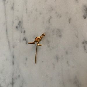 Vintage 1970's kangaroo pin from Australia