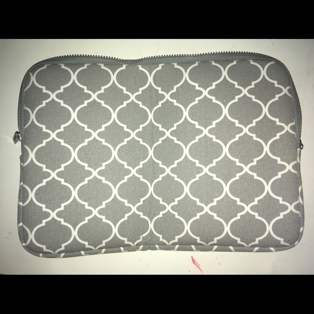 Grey and White Laptop Case!