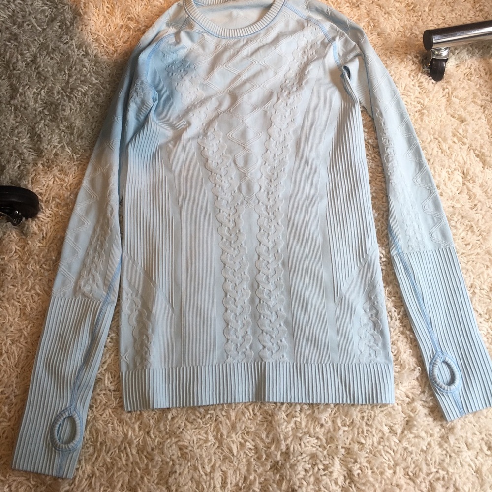 Brand new lulu lemon blue tight fitted top