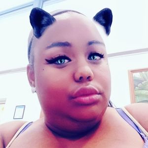 Meet your Posher, Eva