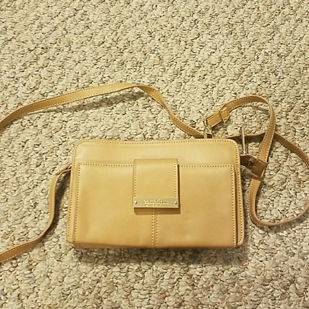 Spartina cross body