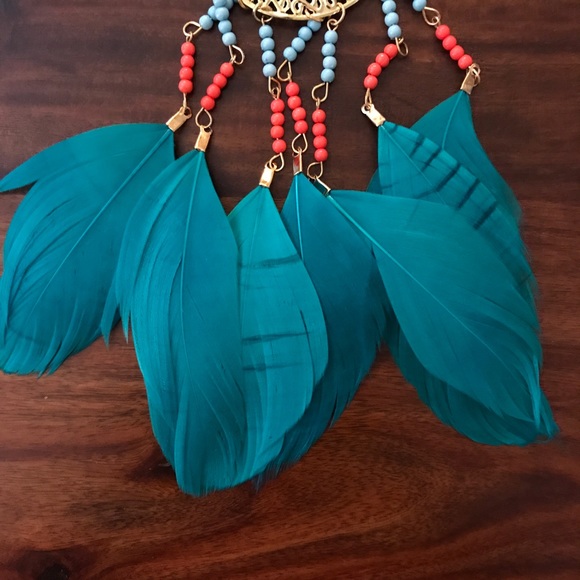 Gold & turquoise feather dreamcatcher necklace - Picture 4 of 7