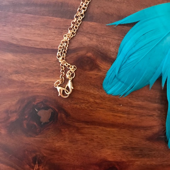Gold & turquoise feather dreamcatcher necklace - Picture 5 of 7