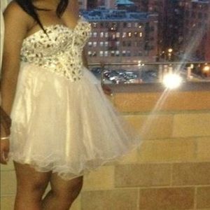 Dave & Johnny prom/homecoming dress