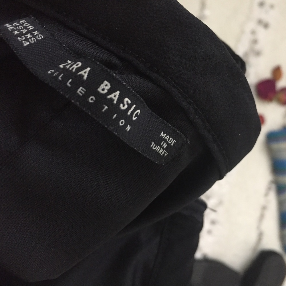 • Zara • Black Pleated Mini Skirt • - Picture 2 of 5