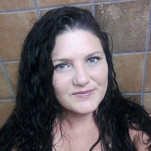 Meet your Posher, Tonya