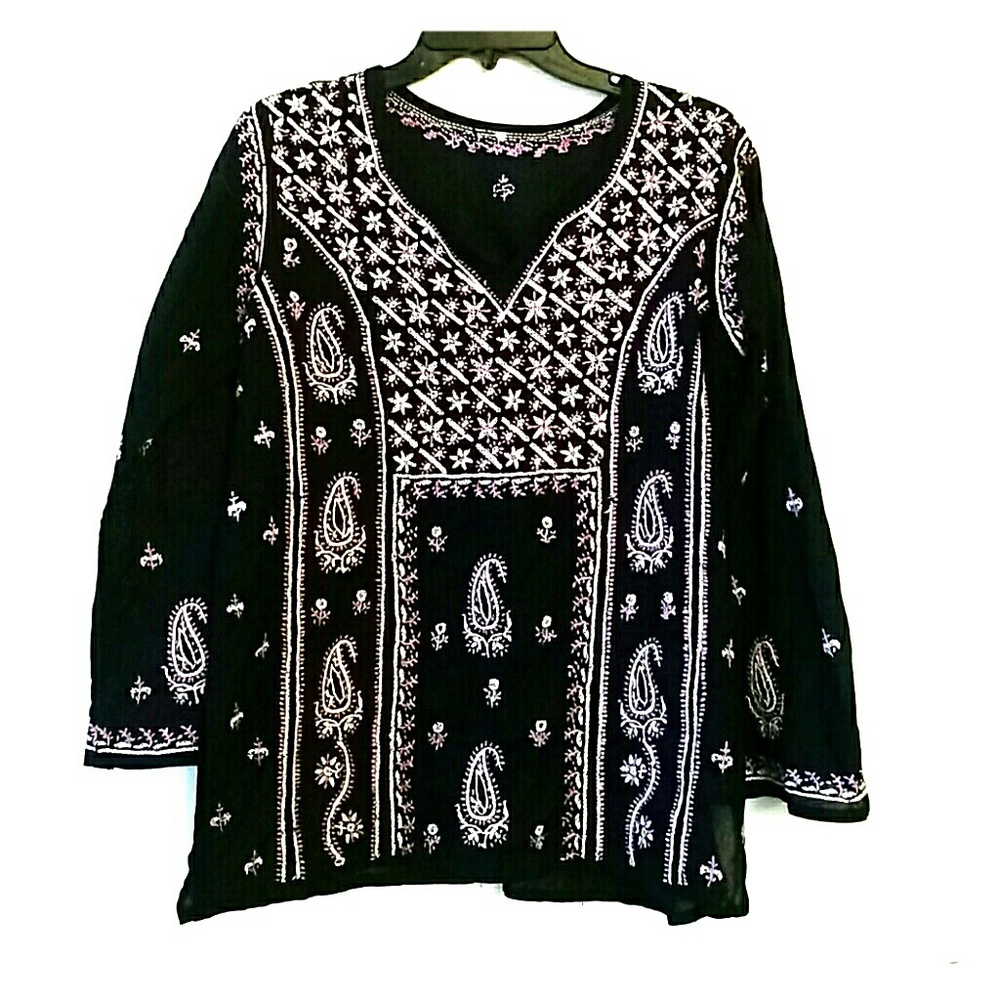 Flowy tunic with white and pink embroidery