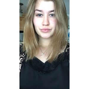 Meet your Posher, Olivia