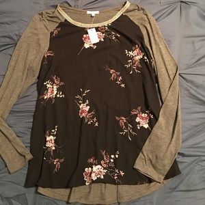 Black floral top