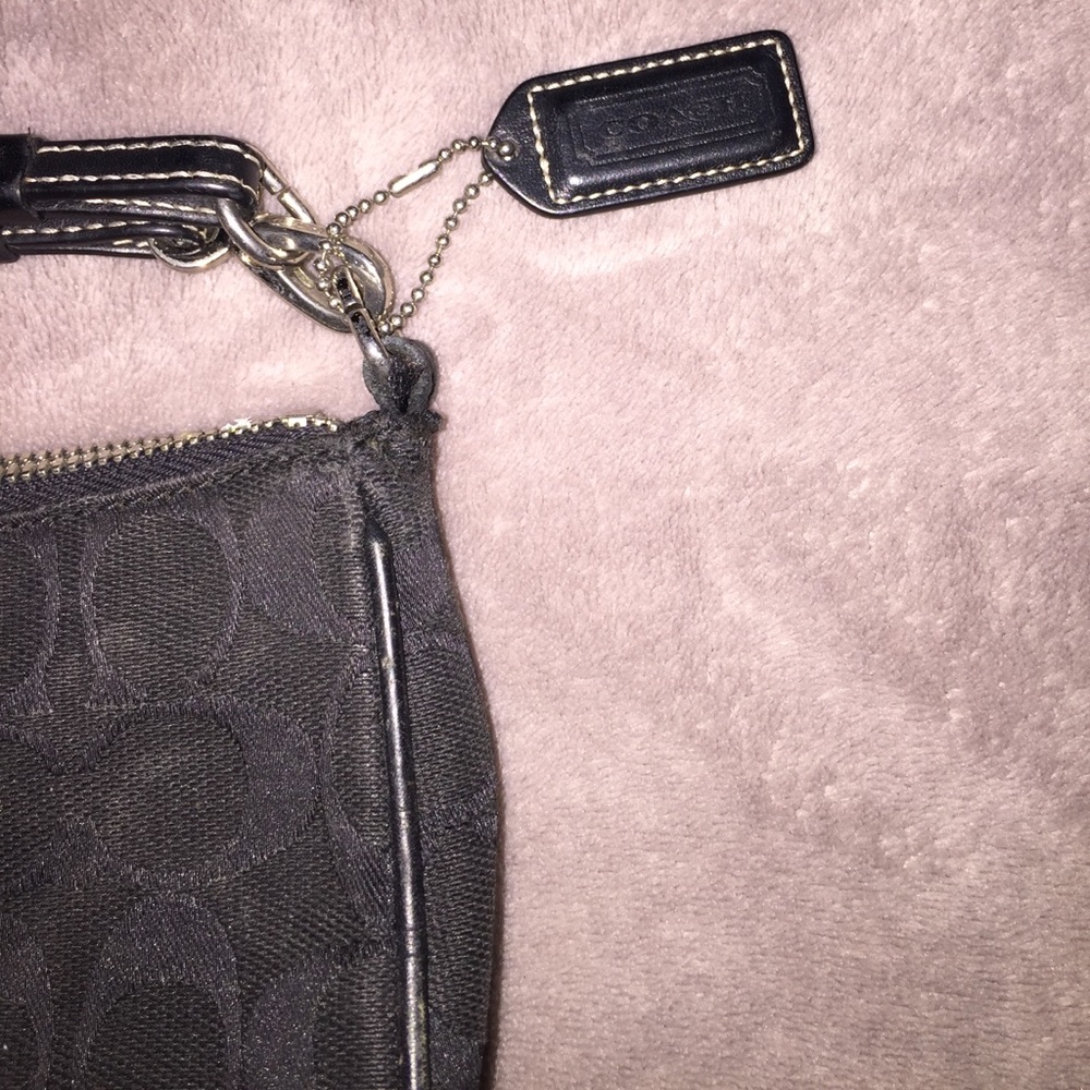 Coach wrist purse - Picture 3 of 4