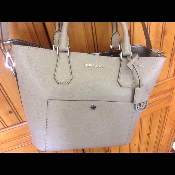 Michael Kors Grey Leather Bag - Picture 4 of 8