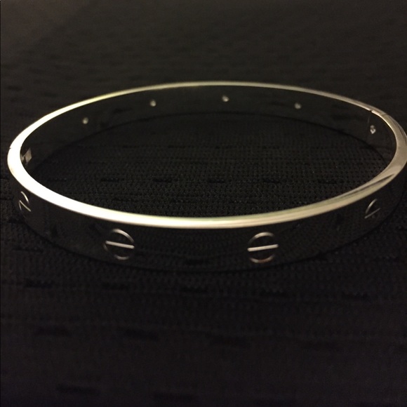 New 18K Gold Plated Stainless Steel Screw Bracelet - Picture 3 of 5