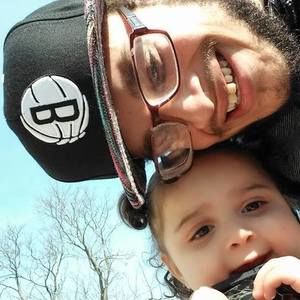 Meet your Posher, Dee