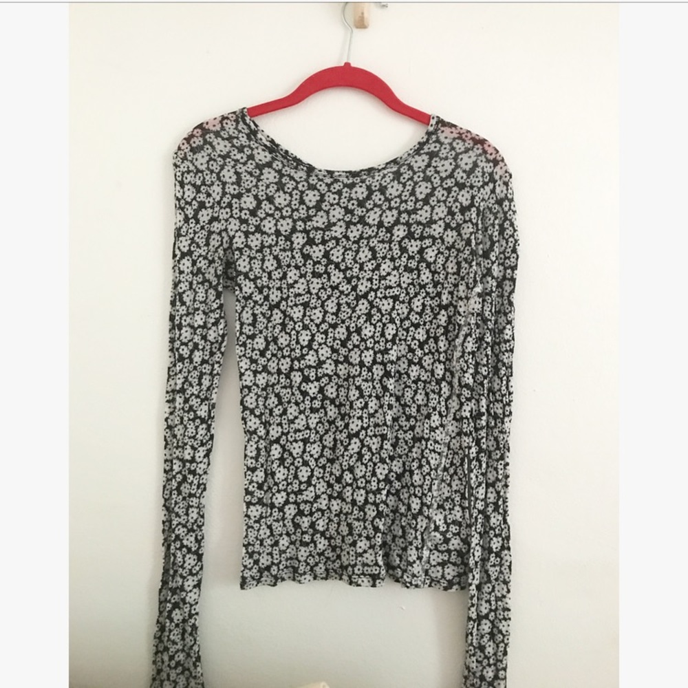 Floral long sleeve Aeropostale top!!