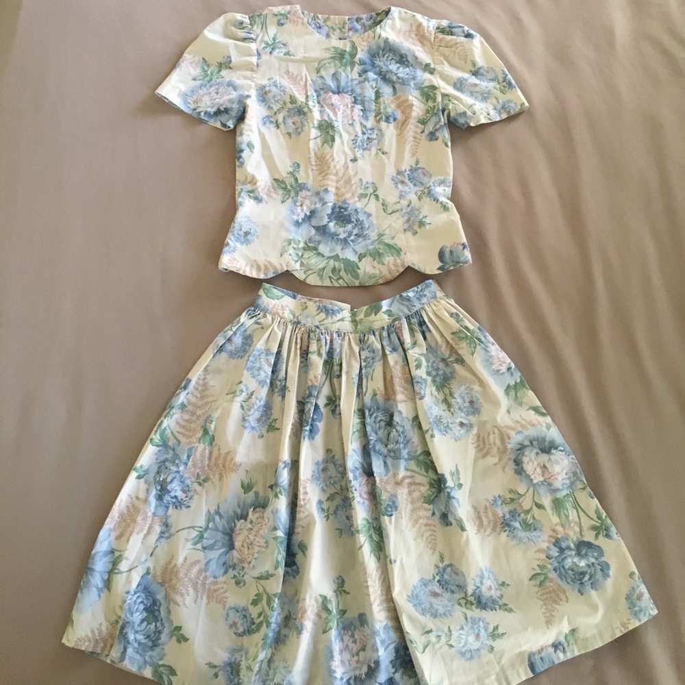 Set floral print top and skirt