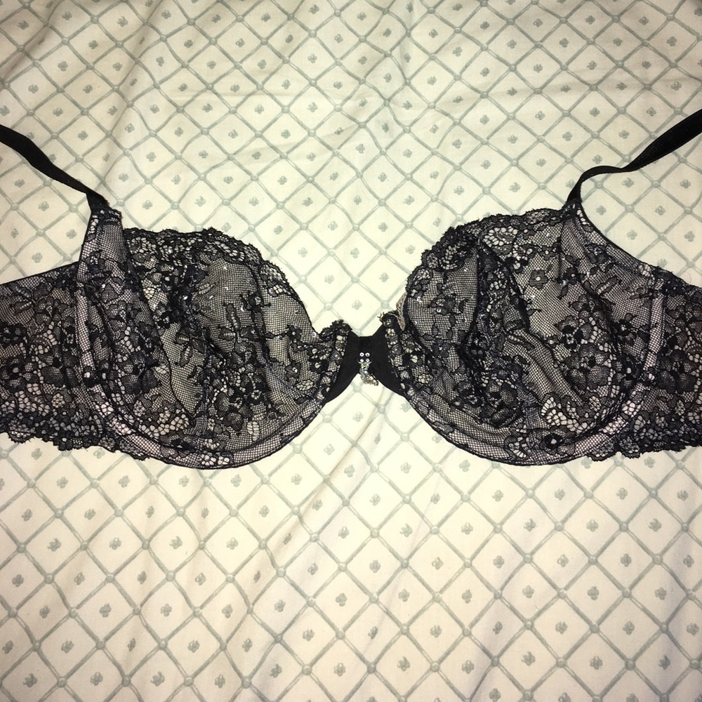 36D Victoria Secret Bra