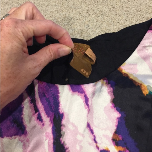 Sexy Silk abstract print Dress - Picture 6 of 8