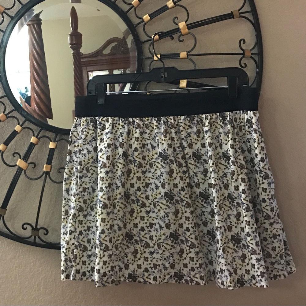 🌼Floral Pattern Skirt 🌼
