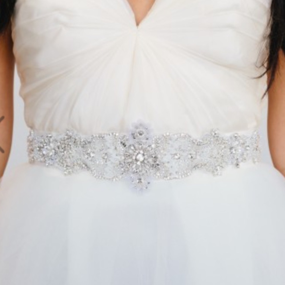 Gorgeous NWT Bridal Sash - Untamed Petals