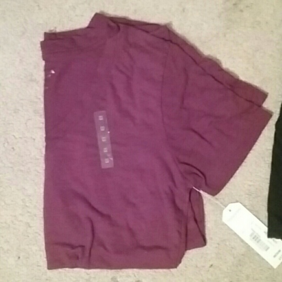 Bundle of tshirts - Picture 4 of 4