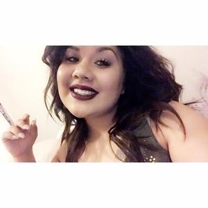 Meet your Posher, Karina