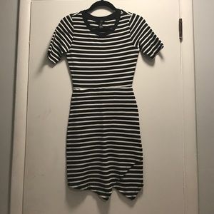 Aqua (Bloomies Brand) Short Sleeve Dress