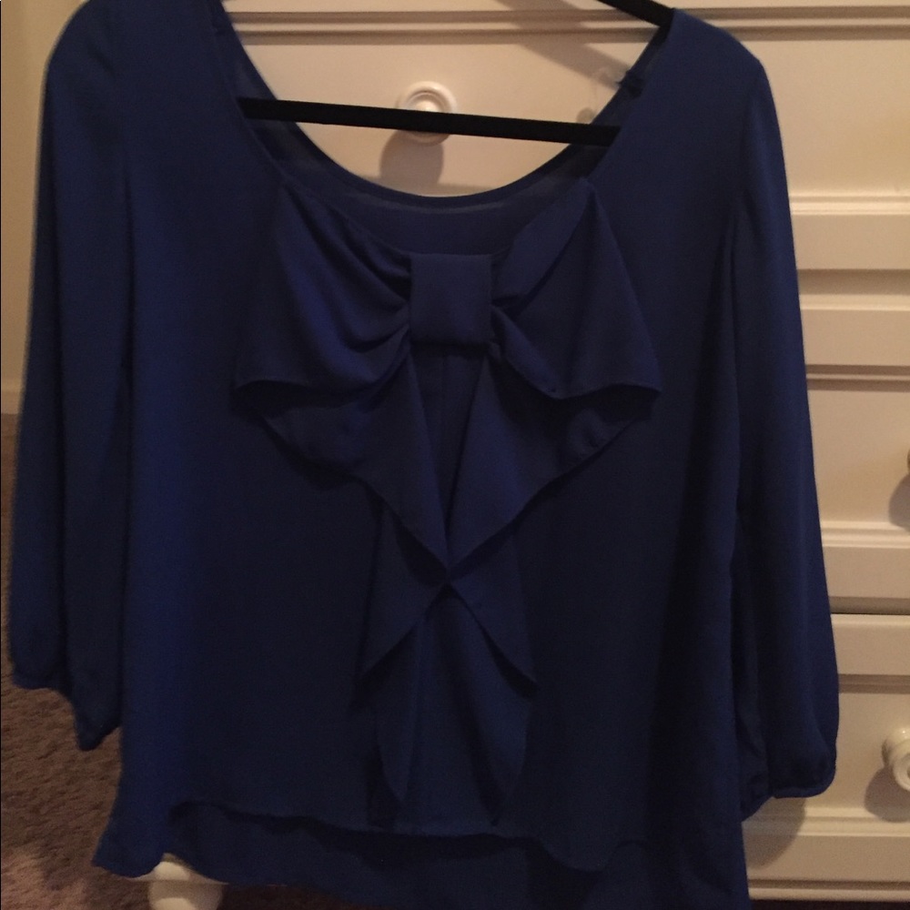 Bow back top